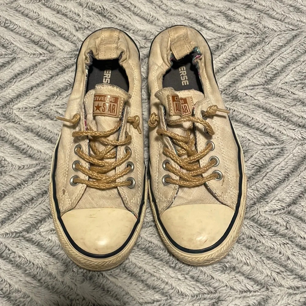 Womens slip on converse size 11/42.5